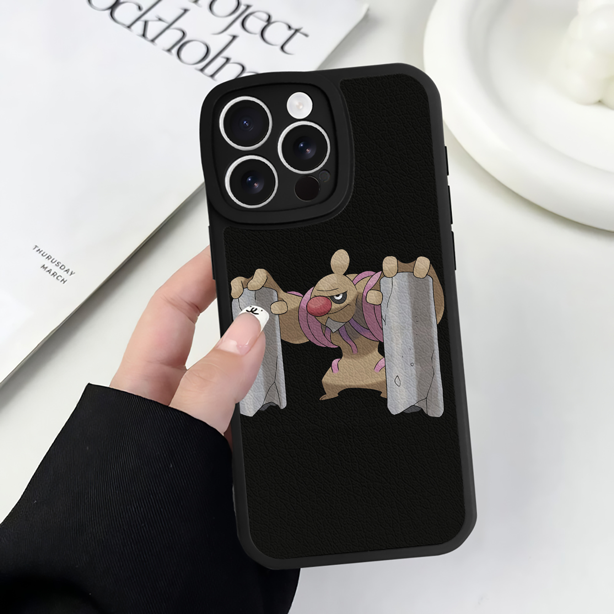 （画像用） ポケットモンスター Pokémon 【iPhone 16シリーズ対応】シリコンスマホケース（レザー調） 材質：シリコン